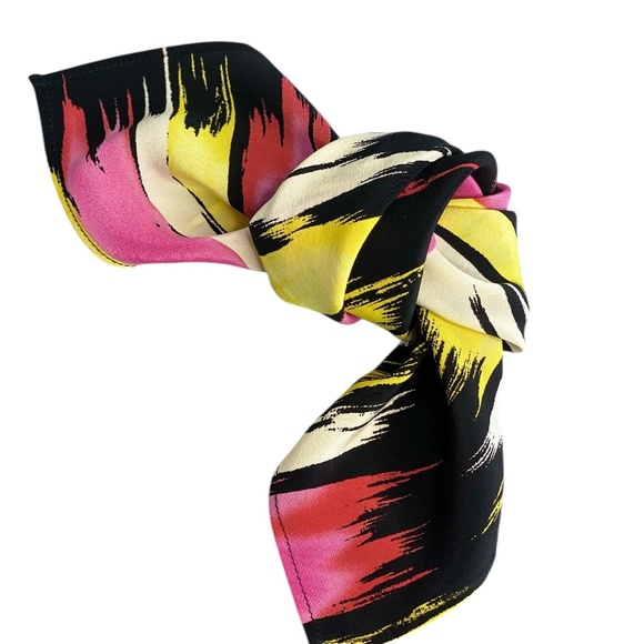 NWT SILKLETTE Abstract Paintbrush 100% Fine Silk Kerchief Scarf FUCHSIA + YELLOW - Picture 7 of 8
